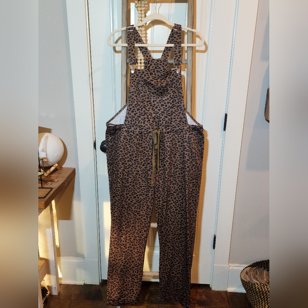 Jumpsuits/Romper
